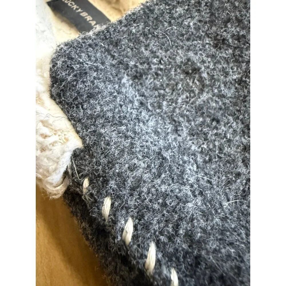 Lucky brand youth size 4 slippers